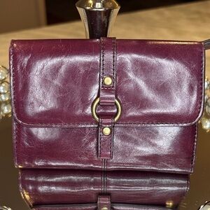 NWOT Adrienne Vittadini Women’s Leather Wallet with Gold Ring Accent